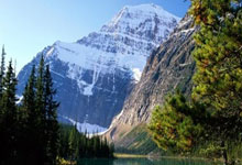 AC米兰客场逆转，取得关键胜利